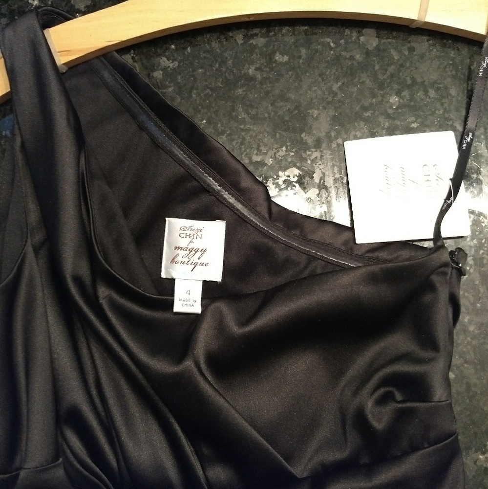 NWT Suzi Chen Maggy Boutique One Shoulder Dress - Picture 4 of 5